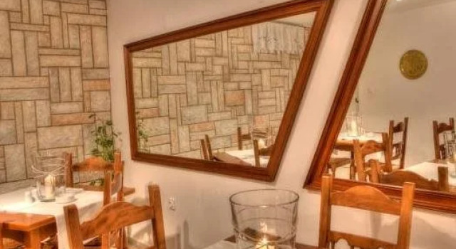 Ostria, Prenota Hotel Naoussa 