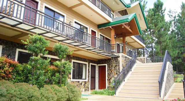 Pinegrove Mountain Lodge