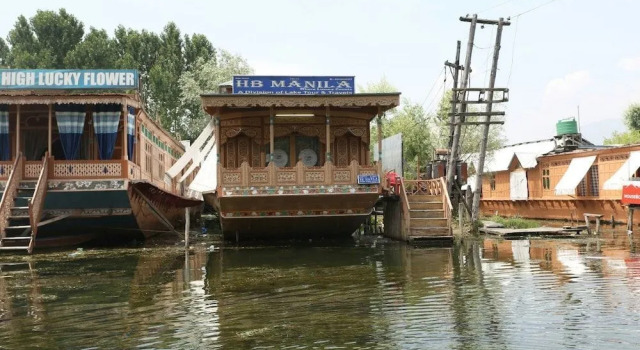 Manila Groups of Houseboats