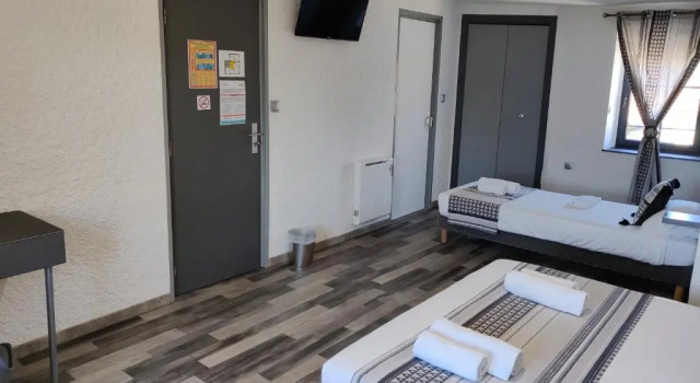 Номер Comfort Hotel Les Voyageurs - Vogüé