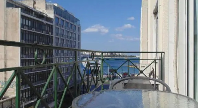 Двухместный номер Standard с балконом Piraeus Acropole Hotel
