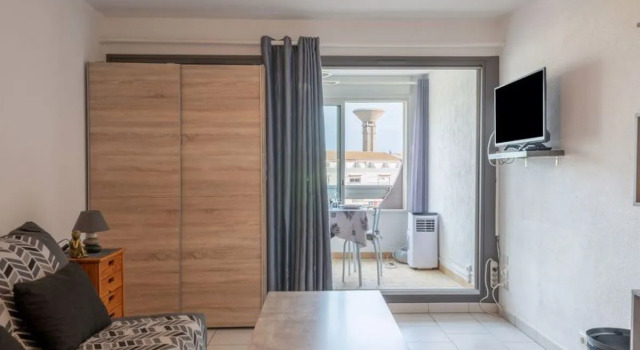 Les Floralies II, Book Hotel Hotels in Camargue with a Pool, Swimming Pool