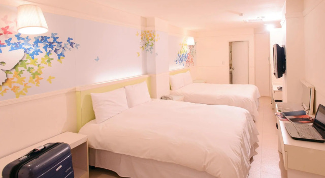Четырёхместный номер Standard Kiwi Express Hotel - Zhong Zheng Branch