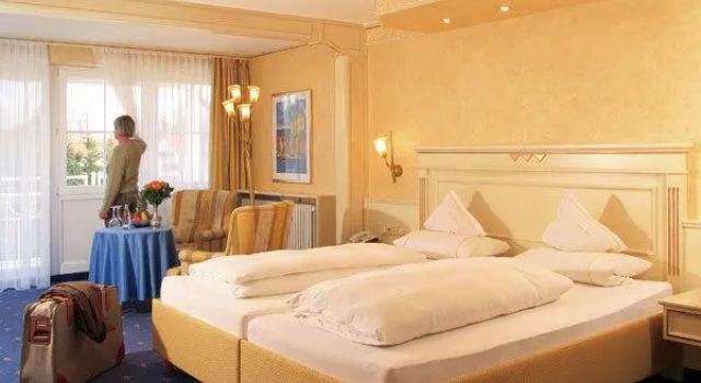 Schropp Kur- Und Wellnesshotel, Rezerwuj Hotel Hotele w Apfeltrang z basenem, Basen