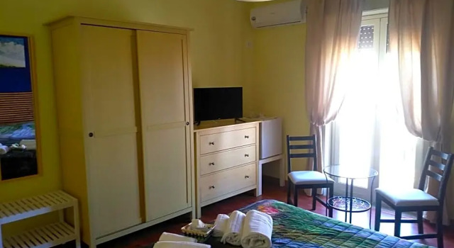 Domus Musia, Book Bed and Breakfast Cheap Hotels in Sicily