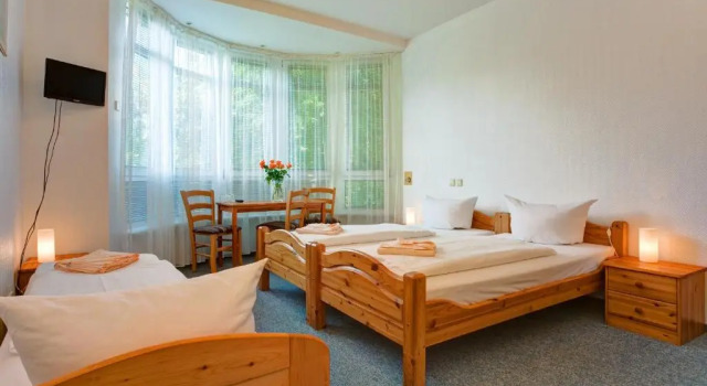 Трёхместный номер Standard Hotel Atlantic