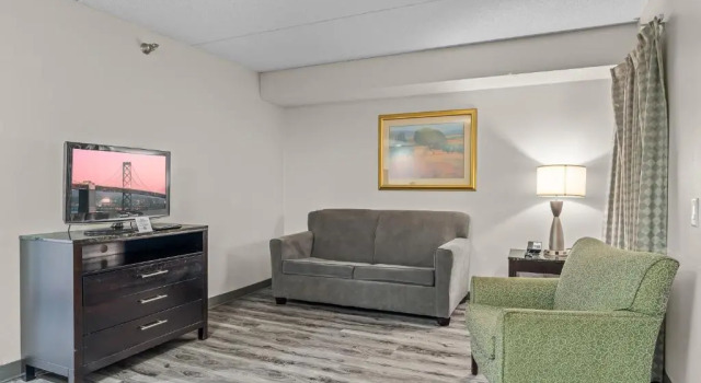 Люкс Quality Inn & Suites Mall of America - MSP Airport