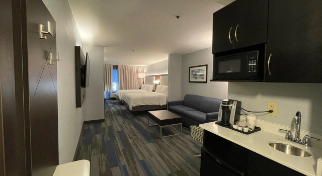 Четырёхместный люкс Holiday Inn Express & Suites Columbia - East Elkridge, Jessup an IHG Hotel