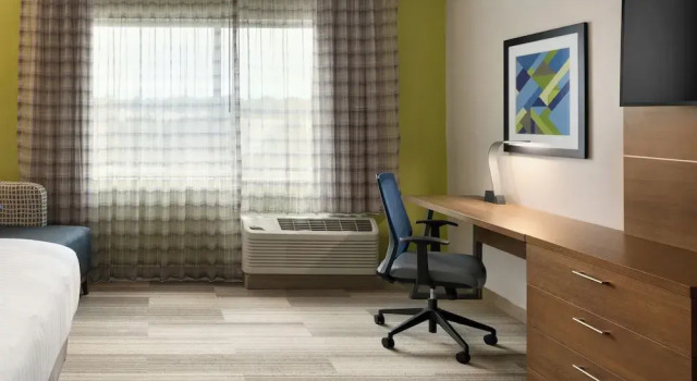 Двухместный люкс Holiday Inn Express & Suites Salisbury by IHG