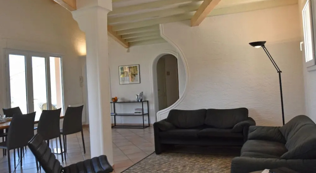 Spacious Villa in Var With Swimming Pool