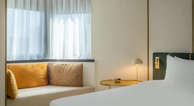 Двухместный номер с видом на канал Hyatt Centric Reims