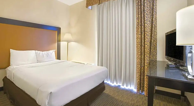 Шестиместный номер Standard Days Inn by Wyndham Mackinaw City - Bridgeview Area