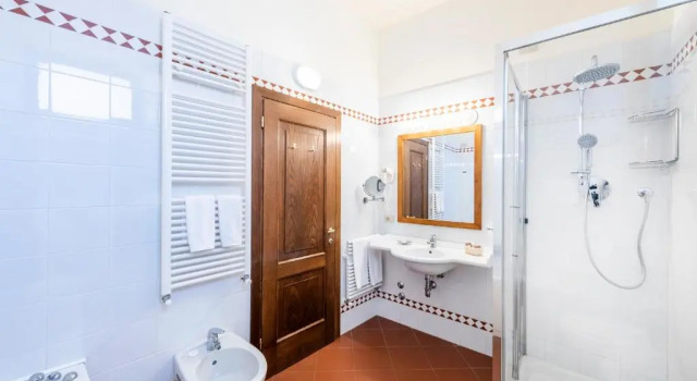 Люкс с балконом Relais Vignale & Spa