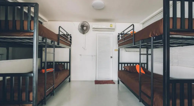 Кровать в общем номере Chill Inn Lamai Hostel & Beach Cafe