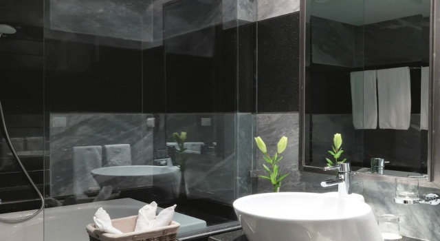 Полулюкс The Russelior Hotel & Spa