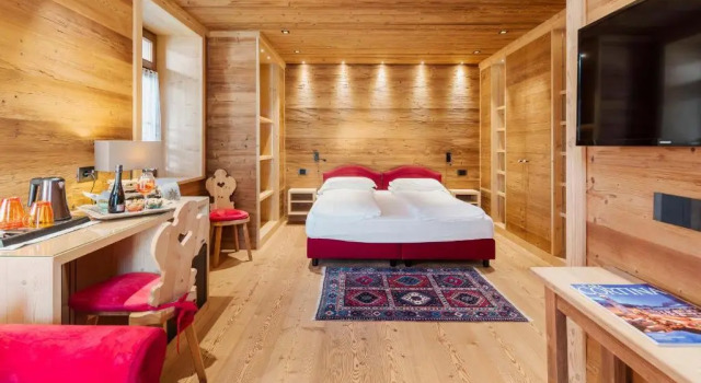 Полулюкс Hotel Villa Alpina ***S