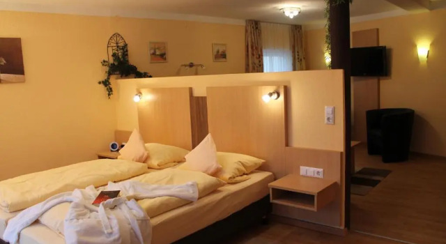 Полулюкс Hotel Brigitte