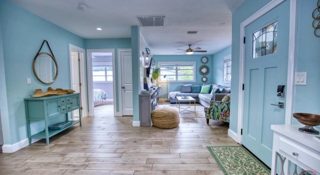 Peaceful, Hot Tub, Near Siesta Key, 3 Bed, 2 Bath, Забронировать Отель Сарасота Sarasota Area, рядом с Sarasota Square