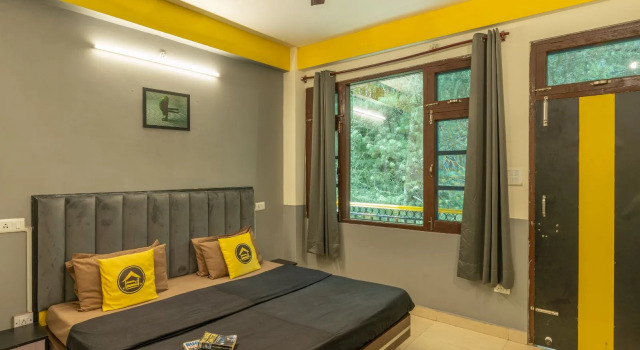 Двухместный номер Deluxe с балконом The Hosteller Kasol