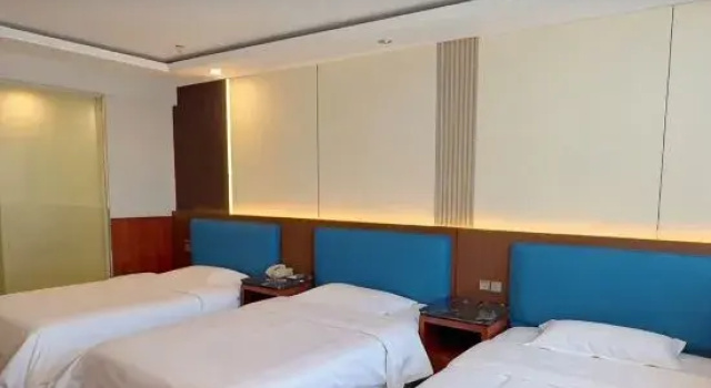 Трёхместный номер Standard Best Western Yantai Hotel
