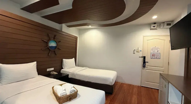 Номер Superior Bed By Cruise Hotel At Samakkhi-Tivanont