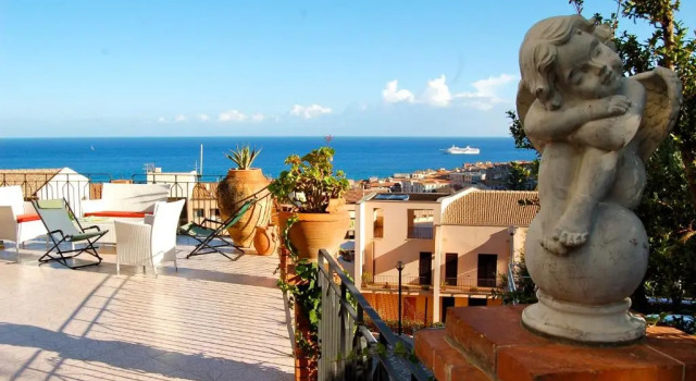 Апартаменты с видом на море Villa Vittoria