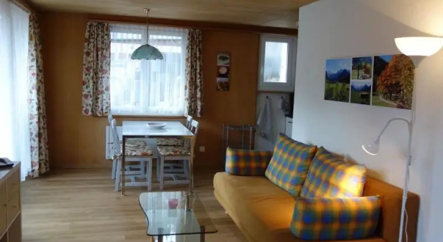 Haus Roserta, Buchen Sie Hotel Lenk Simmental, in der Nähe von Metschbahn