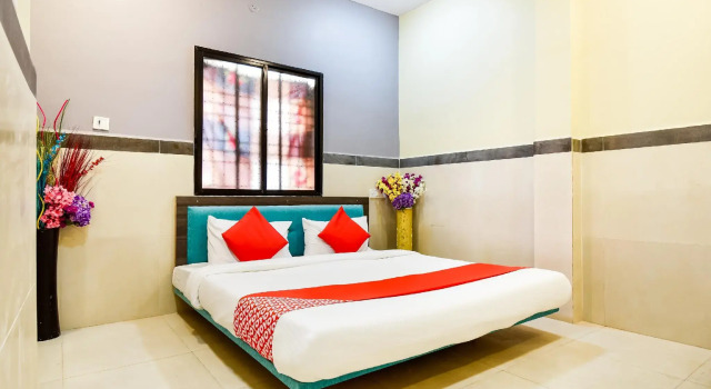 Hotel Karemore Celebration by OYO Rooms, Забронировать Отель Отели штата Махараштры 3 звезды, 3*