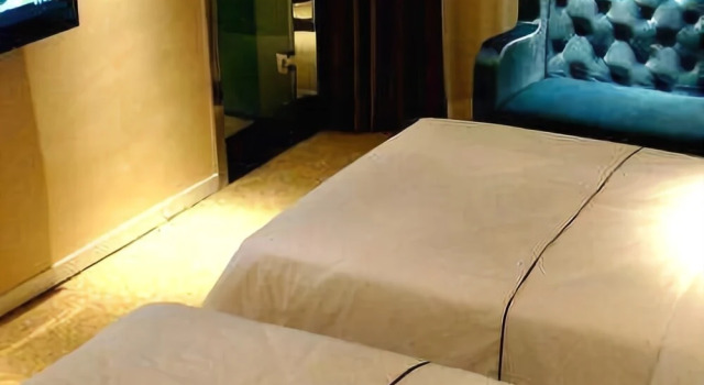 Crown Bussiness Hotel, Book Hotel Zhumadian Henan
