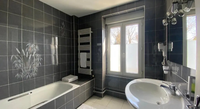 Трёхместный номер Superior The Originals Boutique, Hôtel Terminus, Bourg-en-Bresse Gare