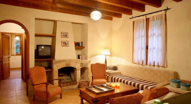 Valencia Grove Villa, Book Villa Miliou Pafos