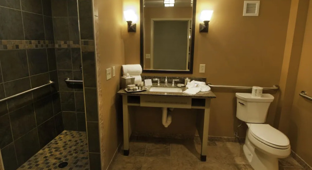 Двухместный номер Standard с видом на окрестности 1000 Islands Harbor Hotel