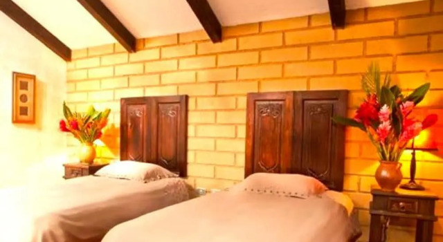 Casa Santa Catarina, Book Guesthouse Hotels in Zacatepeques with Parking, Parking