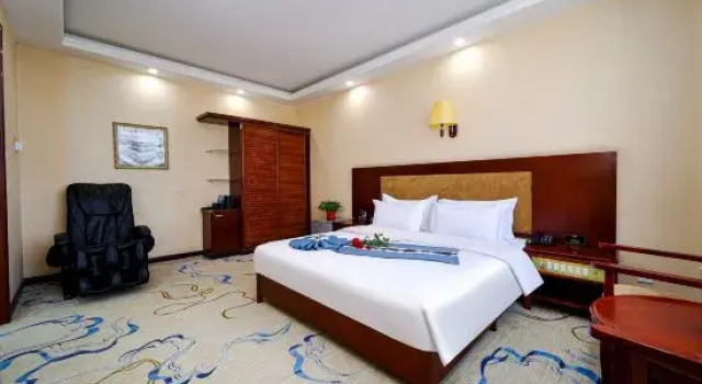 Suite Jin'an Hotel