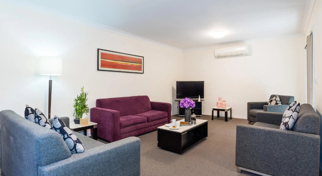 Апартаменты Eastwood Furnished Apartments