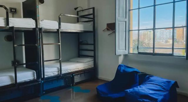 Кровать в общем номере Madama Hostel & Bistrot