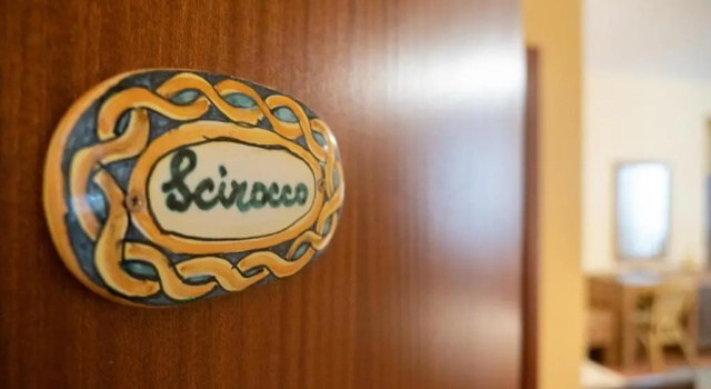 Четырёхместный номер Classic Kalamarina Rooms