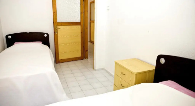 Liman Apart Hotel, Rezerwuj Apartamentowiec hotelowy Hotele w Karaburun z parkingiem, Parking