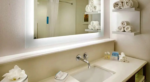 Четырёхместный люкс Hampton Inn & Suites Legacy Park-Frisco