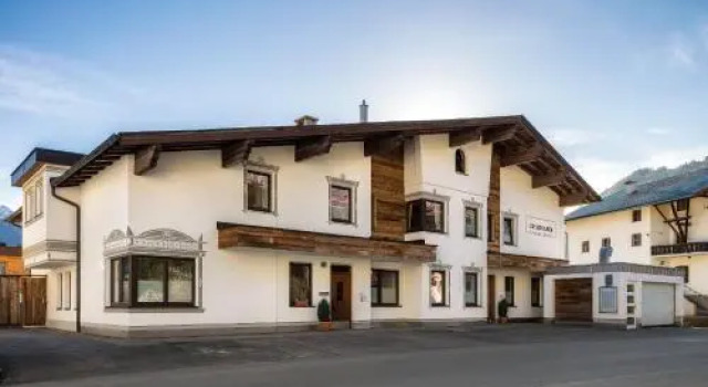 Appartements Dr. Schalber, Rezerwuj Apartament Hotele w Tyrol z parkingiem, Parking