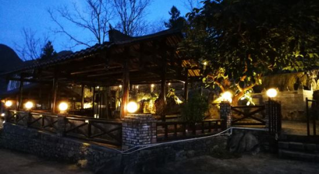 Xingyi Mountain Breeze Inn, Varaa Hotelli Xingyi Guizhou