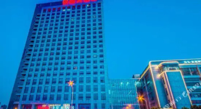 Yinlong Hotel, Rezerwuj Hotel Hotele w Kunming z parkingiem, Parking