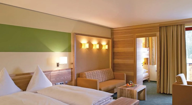 Hotel Tyrol, Rezervați Hotel Graen Tannheimer Tal