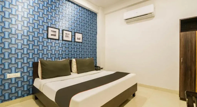 NS Grand by OYO Rooms