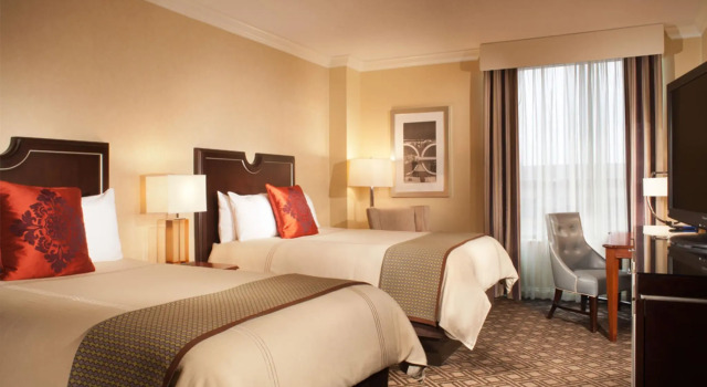 Четырёхместный номер Deluxe Omni Severin Hotel