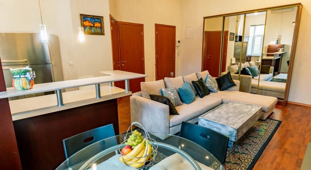 Atmospheric apartment on Nevsky prospect, Забронировать Апартаменты/квартира Апартаменты Санкт-Петербурга, рядом с Лофт-проект «Этажи», Апартаменты/квартира