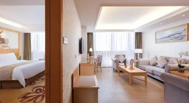 Vienna Hotel Zhongshan West District, Book Hotel Billige hoteller i Zhongshan