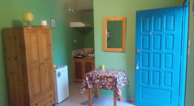 Студия Manos Apartments