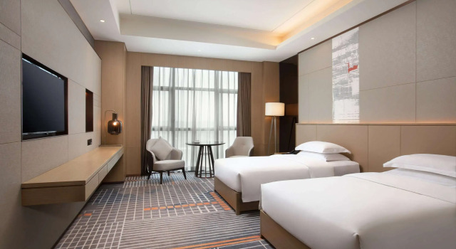 Ramada Plaza by Wyndham Changsha Wangcheng, Rezerwuj Hotel Hotele w Changsha z parkingiem, w pobliżu Juzizhou Station, Parking