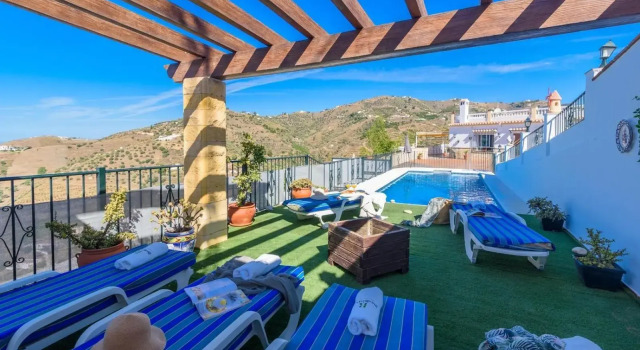 Villa José Andrés Torrox by Ruralidays